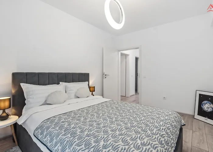 D&A Apartment With Private Parking